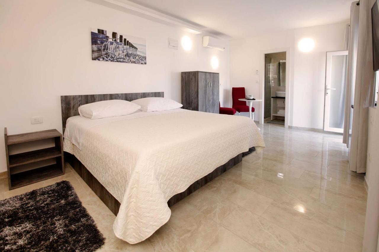 Luxory D-Rooms Вела-Лука Екстер'єр фото
