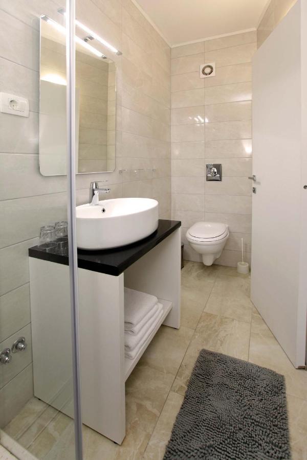 Luxory D-Rooms Вела-Лука Екстер'єр фото