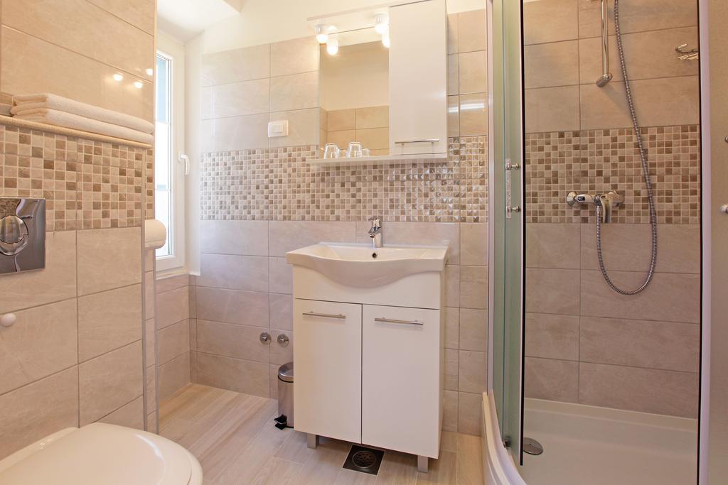 Luxory D-Rooms Вела-Лука Екстер'єр фото