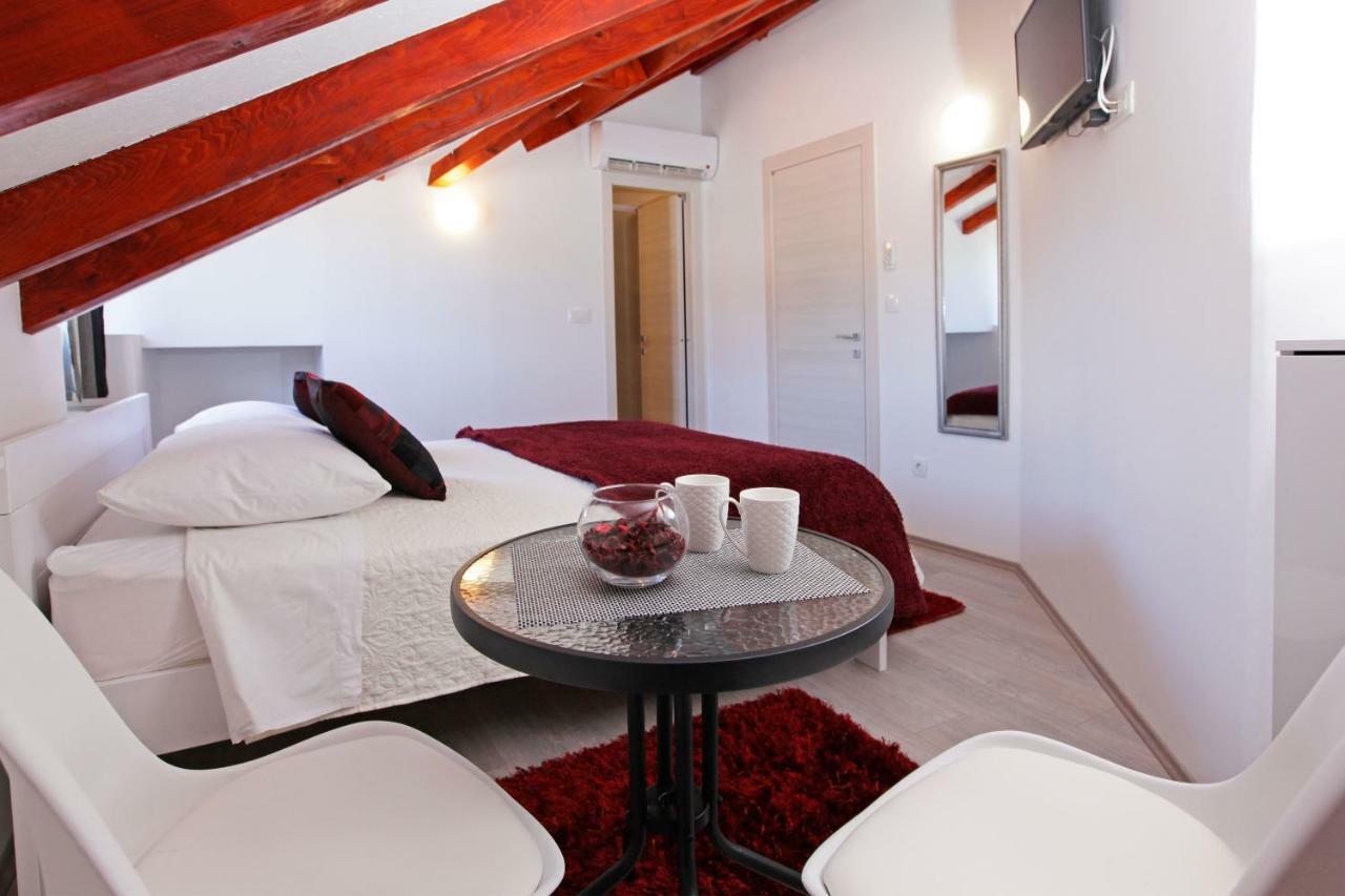 Luxory D-Rooms Вела-Лука Екстер'єр фото
