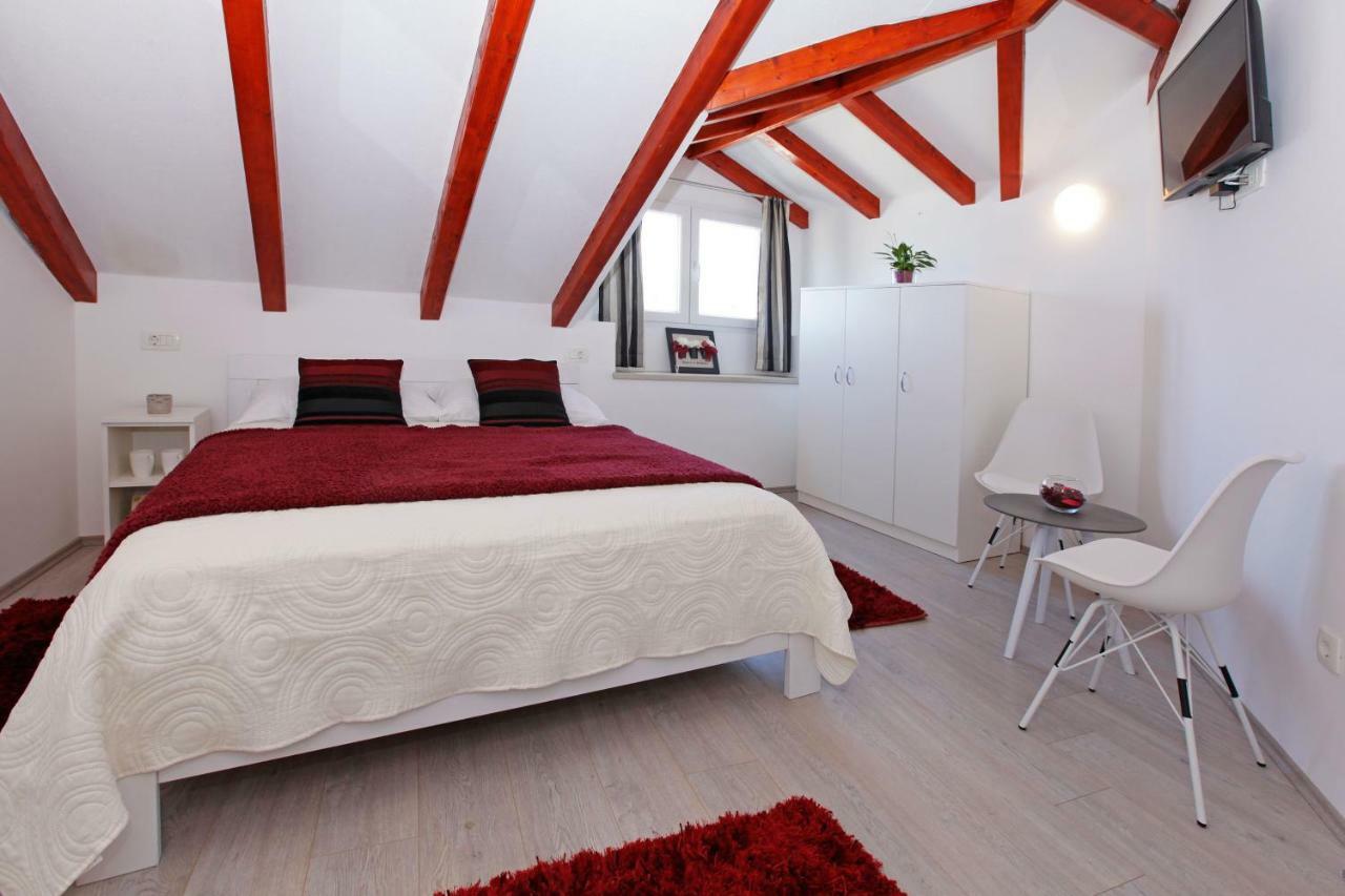 Luxory D-Rooms Вела-Лука Екстер'єр фото