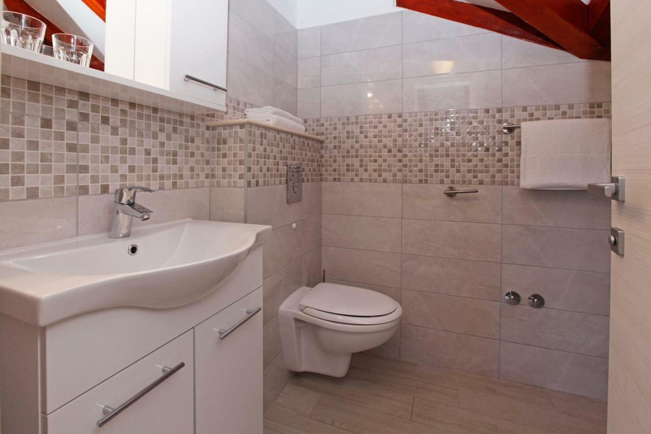 Luxory D-Rooms Вела-Лука Екстер'єр фото