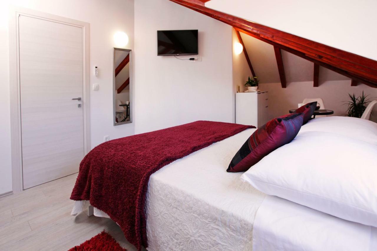Luxory D-Rooms Вела-Лука Екстер'єр фото
